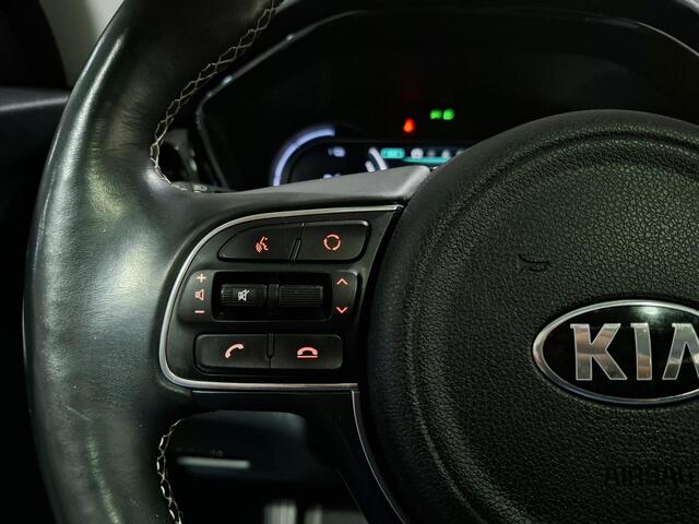 KIA e-Niro ExecutiveLine 64 kWh Stoel en Stuur verwarming, Schuif kantel dak, Apple Carplay/Android Auto, Navigatie, Camera.