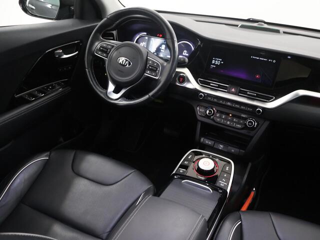 KIA e-Niro DynamicPlusLine 64 kWh | Panoramadak | Stoel/Stuurwielverwarming | Adaptieve Cruise Control | Keyless Go | LED Koplampen |