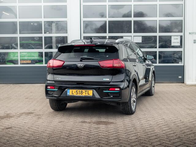KIA e-Niro ExecutiveLine 64 kWh l Lederen bekleding l Stoel Stuurwielverwarming l JBL premium sound systeem l Schuifkantel dak l SOH 95,8 l