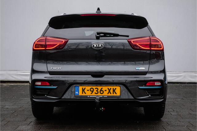 KIA e-Niro DynamicPlusLine 64 kWh Elek. schuifdak/ Half lederen int./ Stuur+stoelverwarming/ Camera/ Adapt. cruise