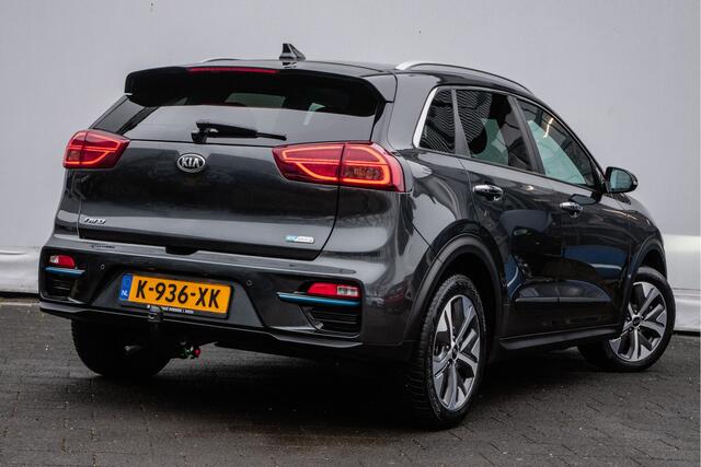 KIA e-Niro DynamicPlusLine 64 kWh Elek. schuifdak/ Half lederen int./ Stuur+stoelverwarming/ Camera/ Adapt. cruise