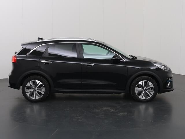 KIA e-Niro DynamicPlusLine 64 kWh | Panoramadak | Stoel/Stuurwielverwarming | Adaptieve Cruise Control | Keyless Go | LED Koplampen |