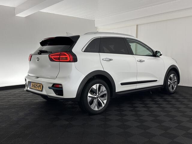 KIA e-Niro DynamicLine 64 kWh [ 3-Fase ] {SOH-100%} (INCL-BTW) Aut.*LEATHER-FABRIC | NAVI-FULLMAP | DAB+ | ADAPTIVE-CRUISE | CAMERA | HEATED-COMFORTSEATS | KEYLESS | DIGI-COCKPIT | SHIFT-PADDLES | CARPLAY | LANE-ASSIST | ...