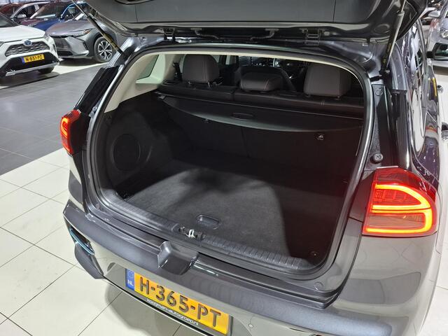 KIA e-Niro ExecutiveLine 64 kWh 3 fase, Apple Carplay/Android Auto, Stoel en Stuur verwarming.