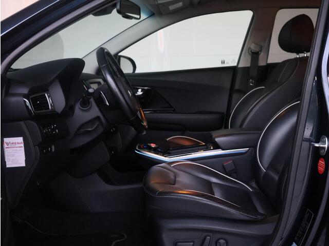 KIA e-Niro ExecutiveLine 64 kWh | Trekhaak | Full Option | SOH 100% | Fabrieksgarantie 22-02-2027 |