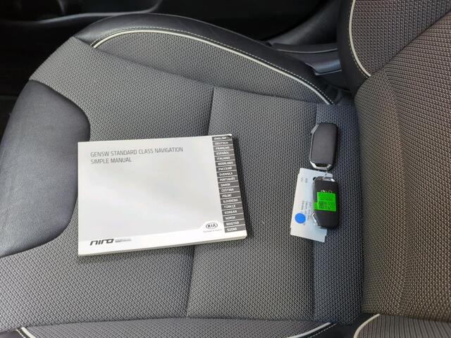 KIA e-Niro DynamicLine 64 kWh Warmtepomp | 3 fase Camera | Stof/leer | LMV 17"| LED | AppleCarplay | 1e eig | NL auto!