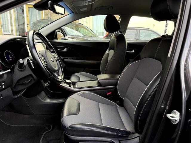 KIA e-Niro DynamicLine 64 kWh 3- Fase, Stoel/Stuurverwarming, Camera