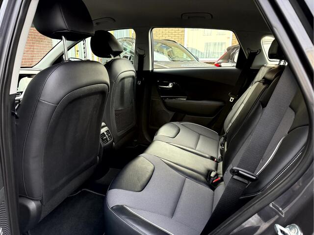 KIA e-Niro DynamicLine 64 kWh 3- Fase, Stoel/Stuurverwarming, Camera