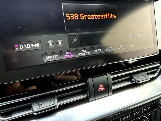 KIA e-Niro DynamicLine 64 kWh 3- Fase, Stoel/Stuurverwarming, Camera