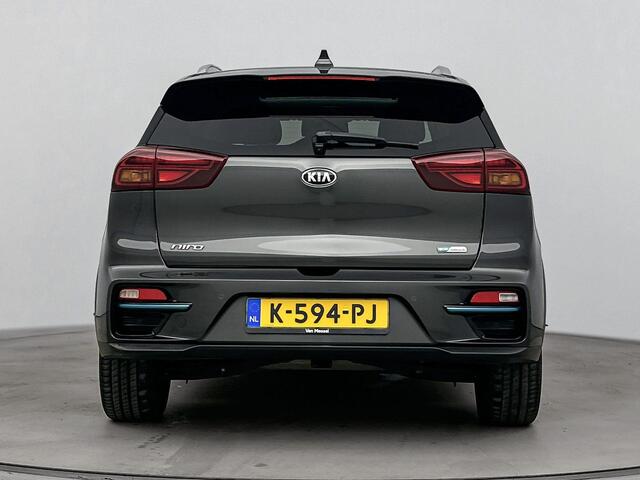 KIA e-Niro ComfortLine 64 kWh 204PK | Schuif-/Kanteldak | Achteruitrijcamera | Adaptieve Cruise Control | Lederen Bekledring | Climate Control | Apple CarPlay & Android Auto