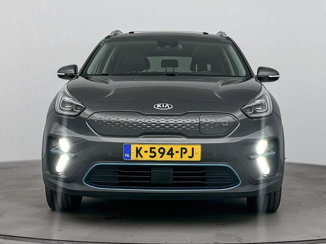 KIA e-Niro ComfortLine 64 kWh 204PK | Schuif-/Kanteldak | Achteruitrijcamera | Adaptieve Cruise Control | Lederen Bekledring | Climate Control | Apple CarPlay & Android Auto