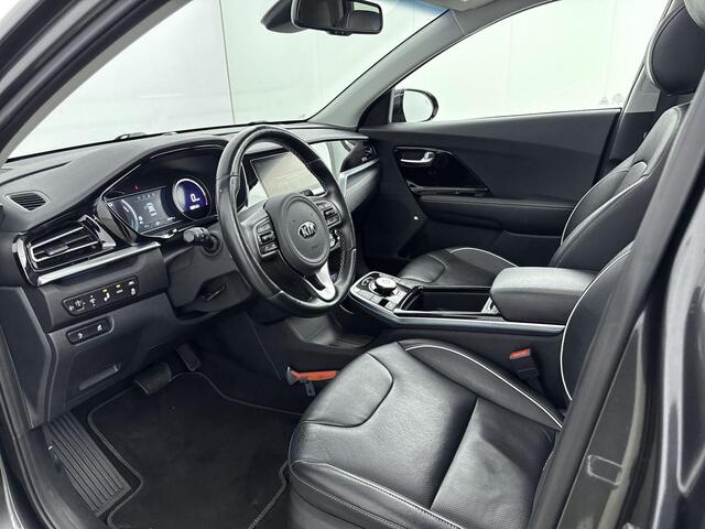 KIA e-Niro ComfortLine 64 kWh 204PK | Schuif-/Kanteldak | Achteruitrijcamera | Adaptieve Cruise Control | Lederen Bekledring | Climate Control | Apple CarPlay & Android Auto
