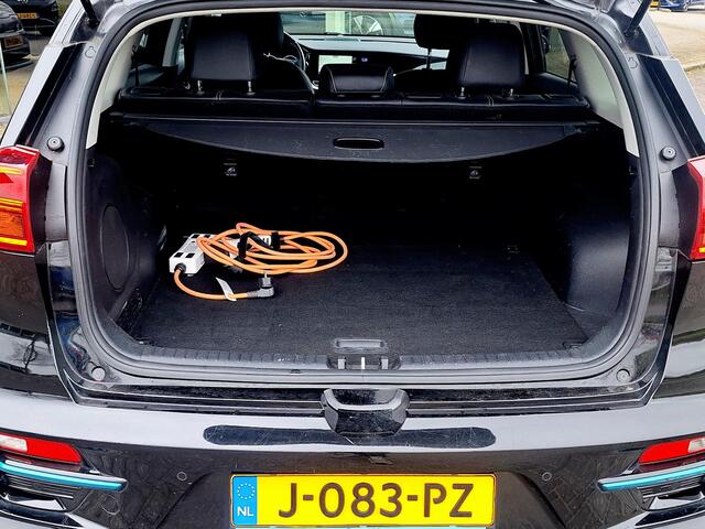 KIA e-Niro ExecutiveLine 64 kWh | SOH: nnb | Leder | Climate | Stoel&Stuur Verwarming | Memory Seat | Navi | Adaptive CC |