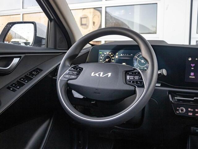 KIA e-Niro EV Light Advanced 64.8 kWh NW AUTO ! 28-02-2026 | Vlot rijden mogelijk !