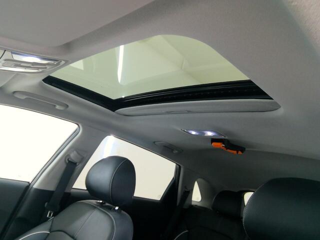 KIA e-Niro ExecutiveLine 64 kWh | Warmtepomp | Panorama | Apple Carplay/Android | SOH 100% | Cruise control ad | Led