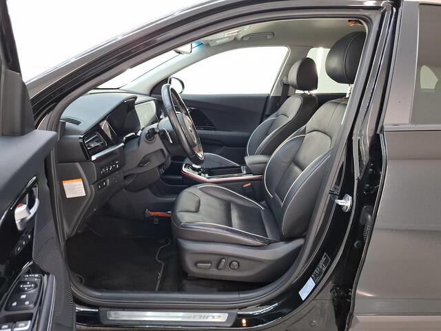 KIA e-Niro ExecutiveLine 64 kWh | Warmtepomp | Apple Carplay/Android | SOH 100% | Cruise control ad | Led