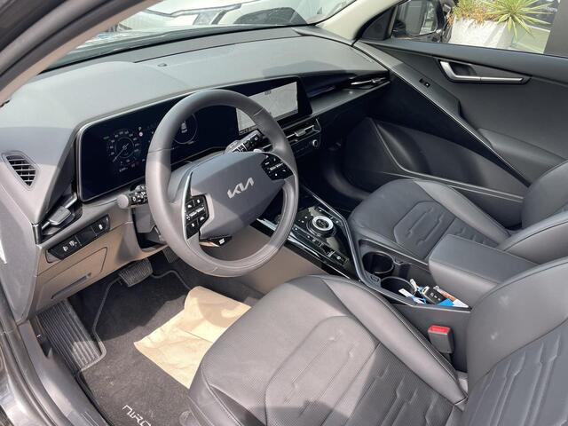 KIA e-Niro EV Edition Advanced 64.8 kWh Leder // Elec. verst Stoel // PDC // Camera // info Roel 0492-588951