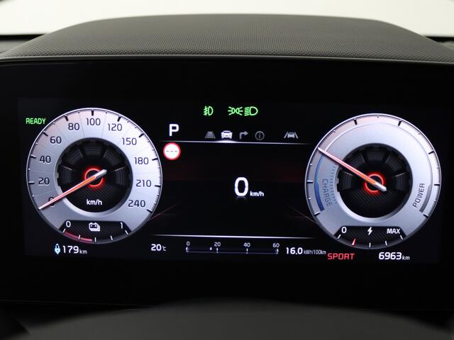 KIA e-Niro EV DynamicLine 64.8 kWh | SOH 99,5% | Apple Carplay/Android Auto | Achteruitrij camera | Sfeerverlichting | Nederlandse Auto | NAP |