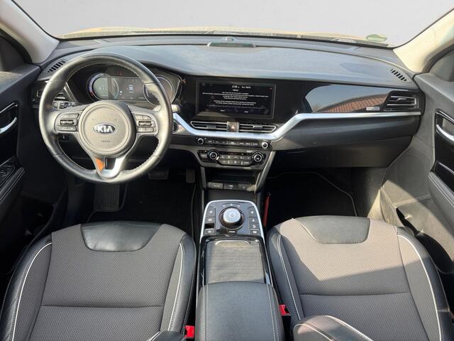 KIA e-Niro DynamicLine 64 kWh Aut- Fabrieks Garantie, SOH 100%, Stuur/Stoelverwarming, Carplay, Android Auto, Trekhaak