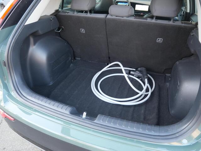 KIA e-Niro EV Light 64.8 kWh l Navigatie l Carplay l Camera | Adaptieve Cruise |