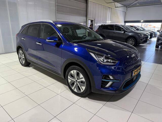 KIA e-Niro ExecutiveLine 64 kWh Stoel en Stuur verwarming, Schuif kantel dak, Apple Carplay/Android Auto.