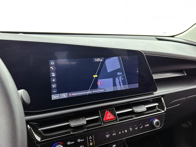 KIA e-Niro EV 64.8 KWh * SOH 100% * Nieuw model / Light Edition / Cruise-Adaptief / Navi Full Map / Apple Carplay / Airconditioning Fabrieksgarantie