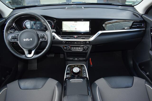 KIA e-Niro Edition 64 kWh | Trekhaak | Navigatie | Camera | Stuur + Stoelverwarming | Tot 10Jr. Kia-Garantie |