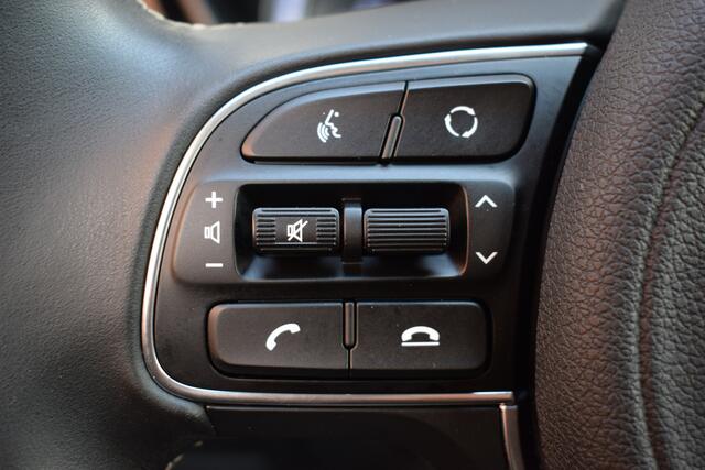 KIA e-Niro Edition 64 kWh | Trekhaak | Navigatie | Camera | Stuur + Stoelverwarming | Tot 10Jr. Kia-Garantie |