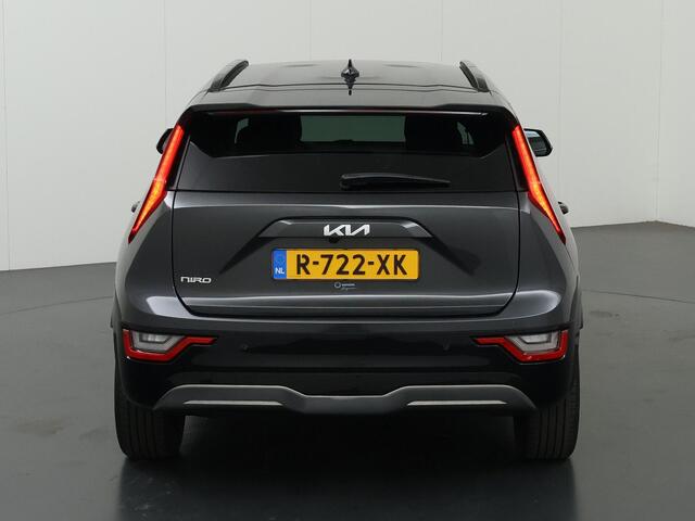 KIA e-Niro EV DynamicPlusLine 64.8 kWh | SOH 97% | Panoramadak | Stoel/Stuurwielverwarming | Head-Up Display | Dodehoek detectie |