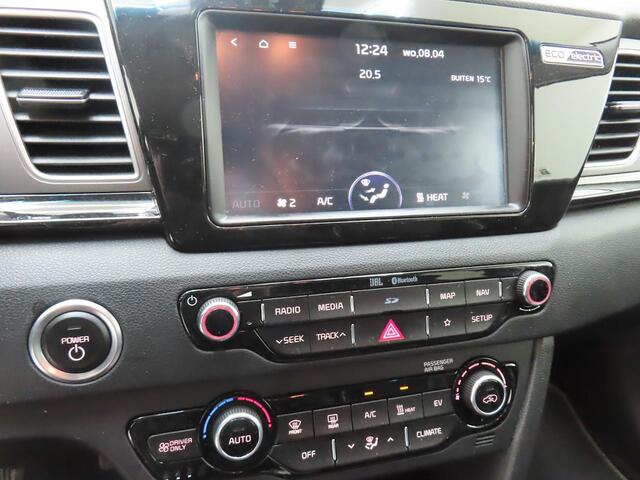 KIA e-Niro ExecutiveLine 64 kWh | Trekhaak | Leder | SOH 100% | Andriod Auto | Apple carplay | Navigatie | Led