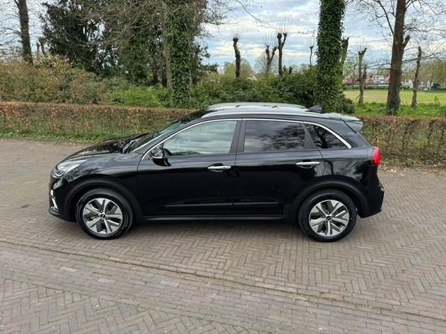 KIA e-Niro ExecutiveLine 64kWh SOH 98,7% Acarplay/Led/Xenon/Leer/Fabrieksgarantie
