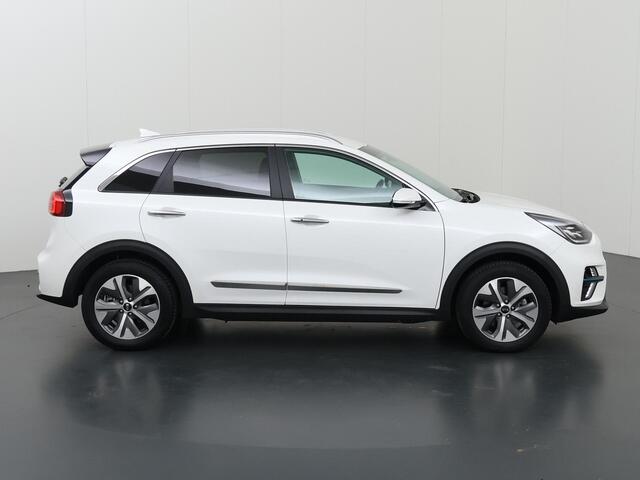 KIA e-Niro ExecutiveLine 64 kWh Edition | Stoel/Stuurwielverwarming | JBL | Leder | Adaptieve Cruise Control | Keyless Go | LED Koplampen |