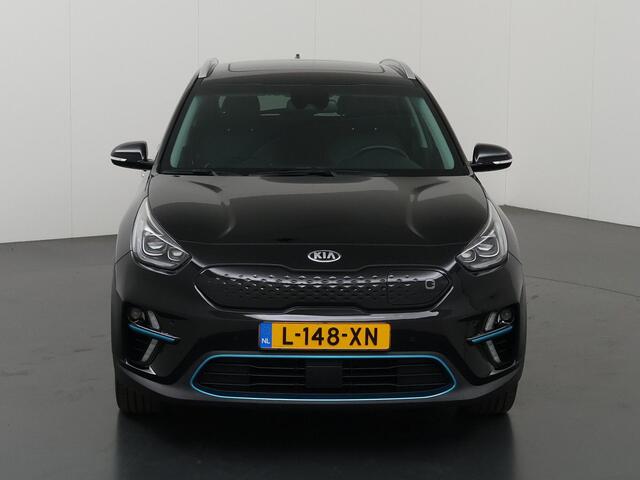 KIA e-Niro ExecutiveLine 64 kWh | Panoramadak | Stoel/Stuurwielverwarming | JBL | Adaptieve Cruise Control | Keyless Go | LED Koplampen |