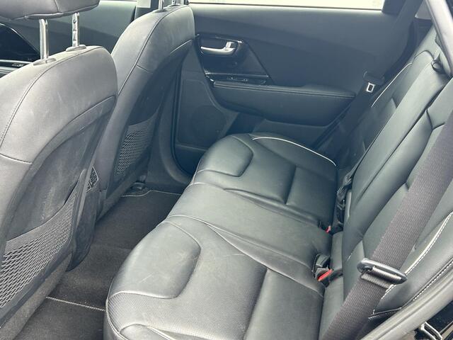 KIA e-Niro ExecutiveLine 64 kWh | SoH 96,7% | Leder | Winter Pack | Stoelkoeling | Schuif/Kantel-Dak | JBL Audio