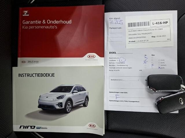 KIA e-Niro EXECUTIVELINE 64 KWH (100% SOH) I DEALER ONDERHOUDEN I 3-FASE LADEN I SCHUIF/KANTELDAK I ALL-IN PRIJS