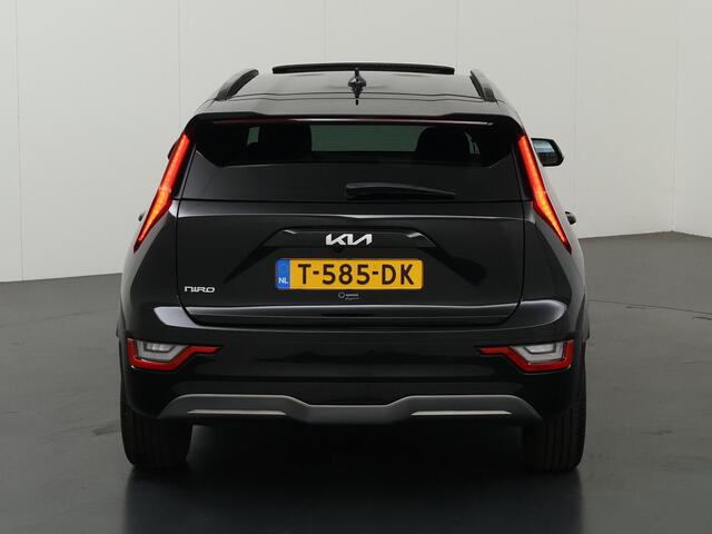 KIA e-Niro EV DynamicPlusLine 64.8 kWh | Panoramadak | Stoel/Stuurwielverwarming | Head-Up Display | Dodehoek detectie |