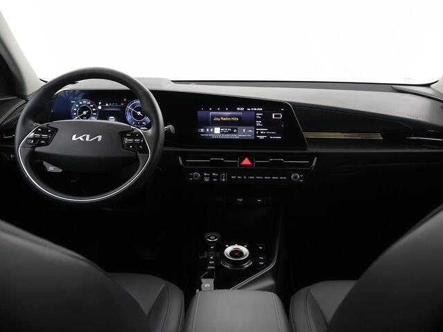 KIA e-Niro EV Light Advanced 64.8 kWh | Stoel / Stuurwielverwarming | Navigatie | Parkeercamera | Cruise Control Adaptief |