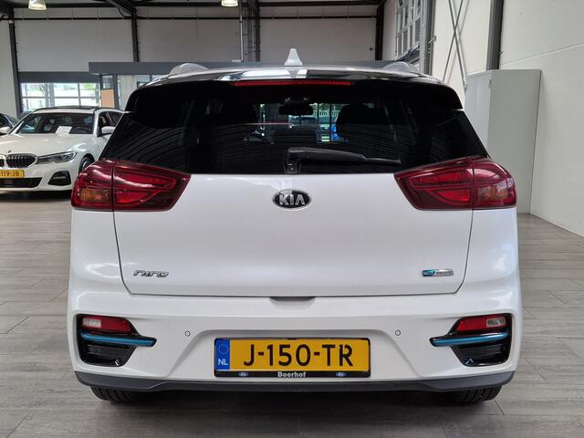 KIA e-Niro ExecutiveLine 64 kWh | Leer | Stoelverw. + koeling | Adapt. cruise | Camera | 100% dealer onderh. | SoH 93,9%