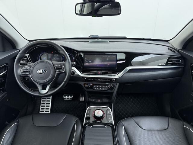 KIA e-Niro ExecutiveLine 64kWh SOH 100% Warmtepomp Panoramadak Adap.Cruise Stoelkoeling+Verwarming JBL®-Audio Leder Elek.Stoelen+Memory Camera Apple Carplay Android Auto Navi Stuur+Achterbankverwarming Blind Spot VESS Lane Assist Lmv Privacy Glas Led Pdc DAB Dealero