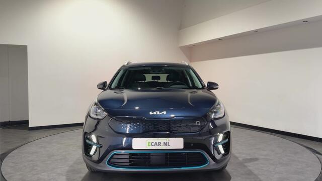 KIA e-Niro DynamicPlusLine 64 kWh | Stoelen & Stuurwiel verwarmd | Soh (batterijcheck) Waarde 94,3 %