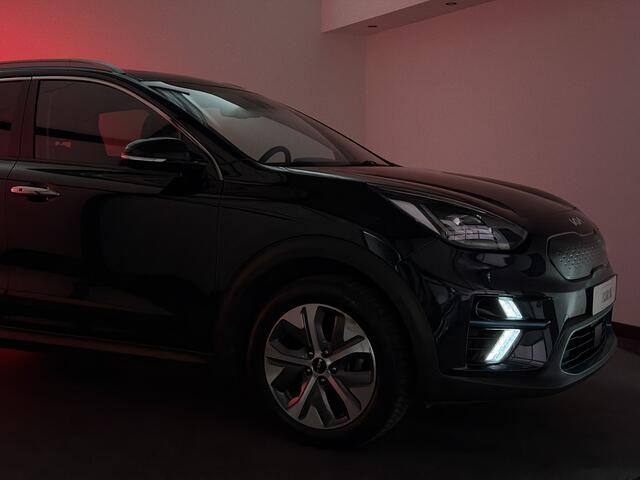 KIA e-Niro DynamicPlusLine 64 kWh | Stoelen & Stuurwiel verwarmd | Soh (batterijcheck) Waarde 94,3 %