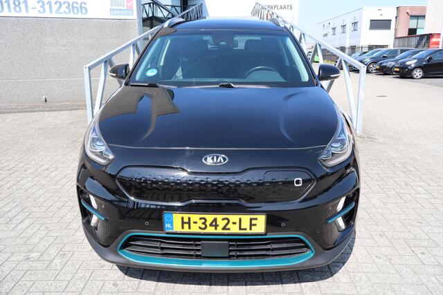 KIA e-Niro ExecutiveLine 64 kWh Verwarmbare & geventileerde voorstoelen/Verwarmbaar stuurwiel/Achteruitrijcamera/JBL audio/Apple carplay/Elektrisch verstelbare voorstoel/Lane assist/Dodehoek assistent/parkeersensoren rondom