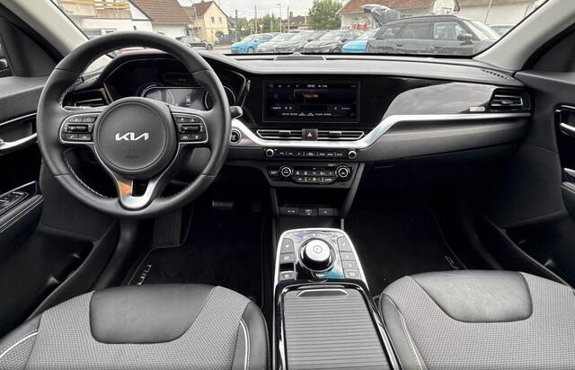 KIA e-Niro DynamicLine 39 kWh Stoelverwarming, Lage Km.St!!