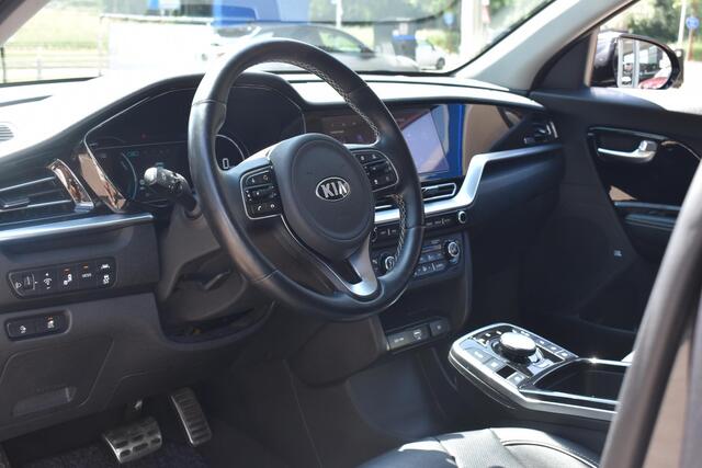 KIA e-Niro EV ExecutiveLine 64.8 kWh JBL | BSM | Leder | Stoelventilatie en verwarming | Adaptieve Cruise | 12 mnd BOVAG garantie | Whatsapp 06-53188999