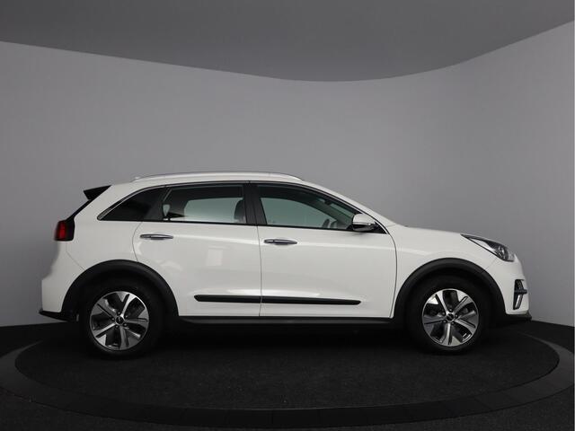 KIA e-Niro EV DynamicPlusLine 64.8 kWh | EV | Leder | Schuif-kanteldak | actieradius 460km (wltp)