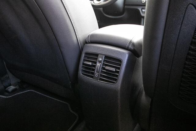 KIA e-Niro DynamicPlusLine 64 kWh | 3 Fase | schuif/-kanteldak | Stoel+stuurverw. | Nav