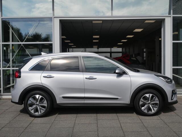 KIA e-Niro DynamicPlusLine 64 kWh | Schuif-kantel dak | Stoel-stuurverwarming | Carplay | Keyless | Navi | Cruise |