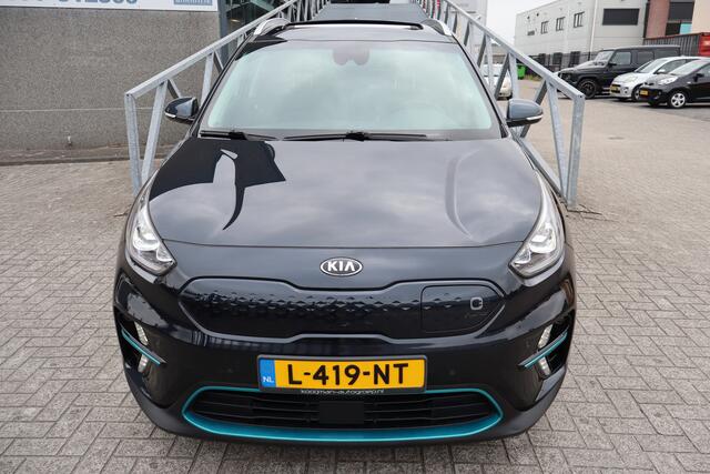 KIA e-Niro DynamicPlusLine 64 kWh Panoramadak/Stoelverwarming/stuurverwarming/Lane assist/Apple carplay/Achteruitrijcamera/DAB radio/Cruise control/Navigatie