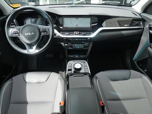 KIA e-Niro DynamicPlusLine 64 kWh | Cruise | Clima | Carplay | Keyless | Schuif-kanteldak | Stoel-stuurverwarming | Navi |