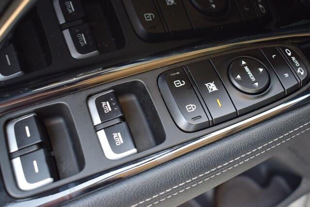 KIA e-Niro ExecutiveLine 64 kWh | Trekhaak | Memory | Camera | Lederen bekleding | Stoel/Stuurverwarming |